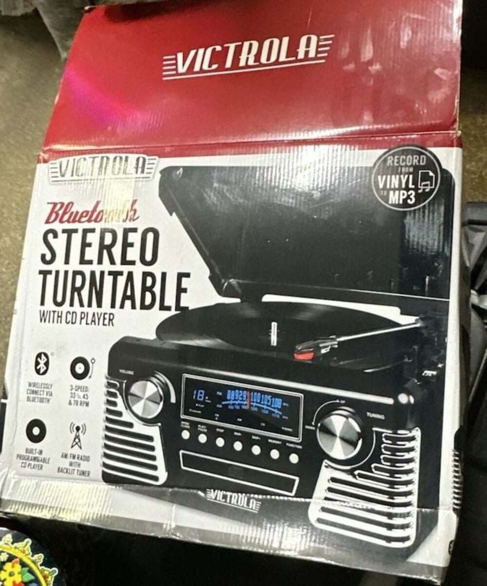 Victrola 50's Style Bluetooth Stereo Turntable with CD Player V50-200